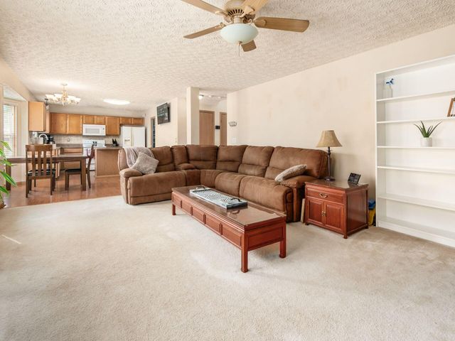 1360 Great Hunter Drive, Grove City, OH 43123