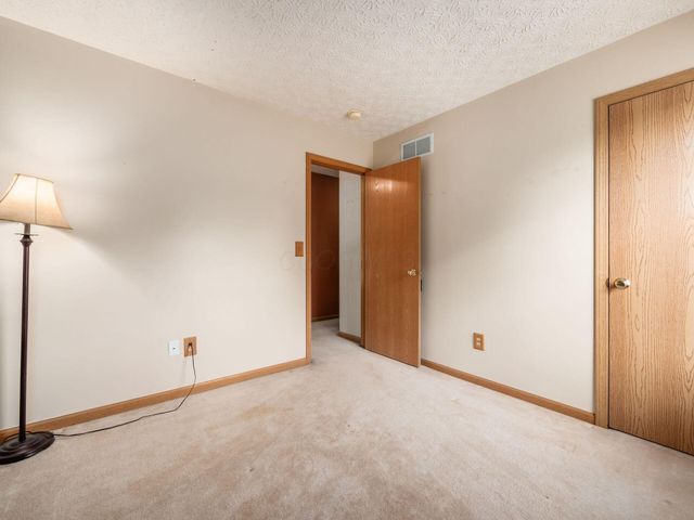 1360 Great Hunter Drive, Grove City, OH 43123