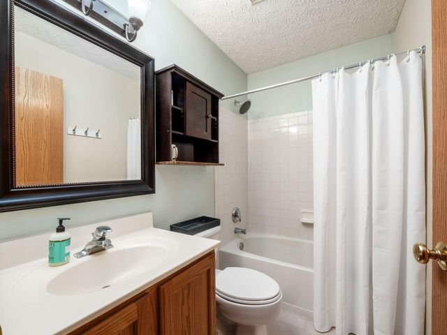 1360 Great Hunter Drive, Grove City, OH 43123