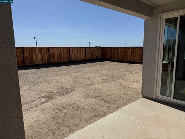 3576 Darnoch Ave., Lathrop, CA 95330