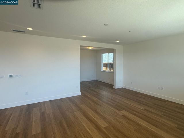 3576 Darnoch Ave., Lathrop, CA 95330