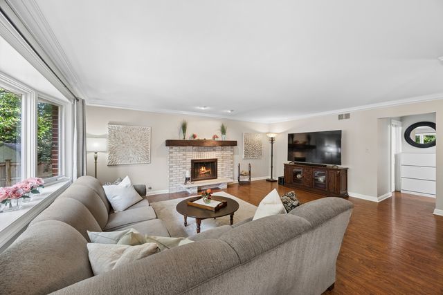 15518 Harbor Town Drive, Orland Park, IL 60462