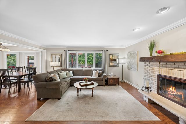 15518 Harbor Town Drive, Orland Park, IL 60462