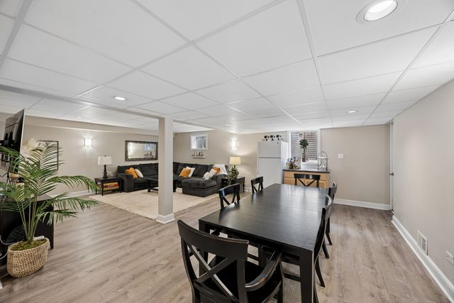 15518 Harbor Town Drive, Orland Park, IL 60462