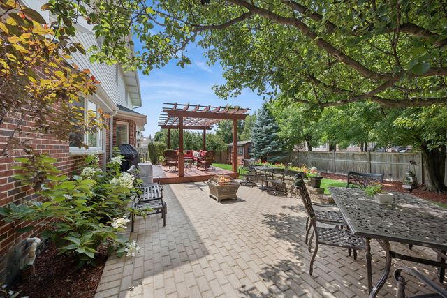15518 Harbor Town Drive, Orland Park, IL 60462