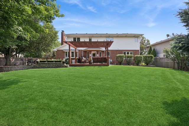 15518 Harbor Town Drive, Orland Park, IL 60462