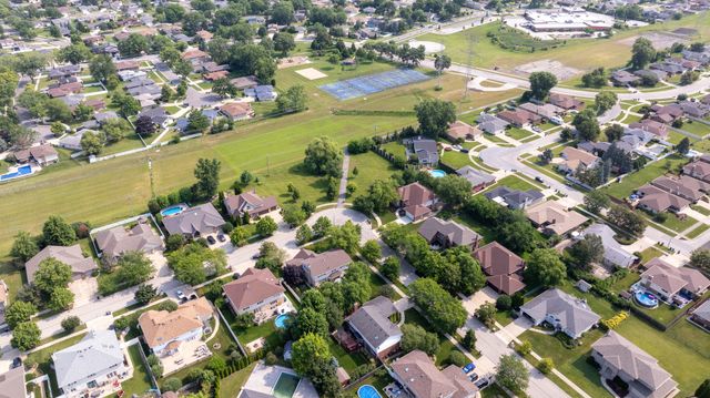 15518 Harbor Town Drive, Orland Park, IL 60462