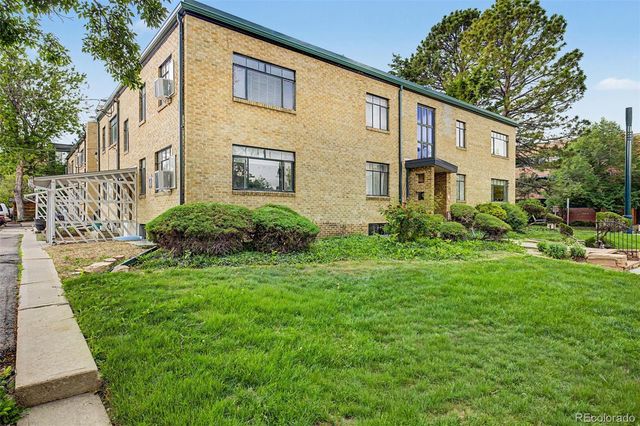 1190 Clermont Street 202, Denver, CO 80220