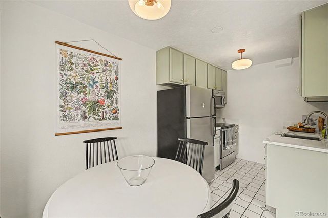 1190 Clermont Street 202, Denver, CO 80220
