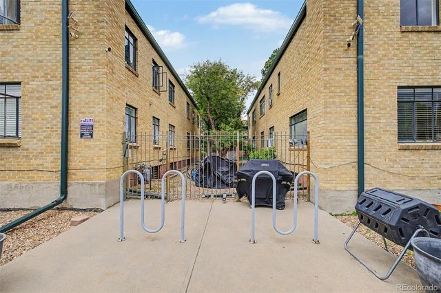1190 Clermont Street 202, Denver, CO 80220