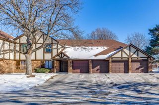 1025 Cottonwood Court 1B, Wheeling, IL 60090