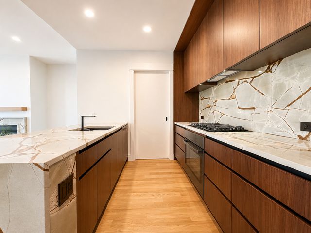 415 E North Water Street 2701, Chicago, IL 60611