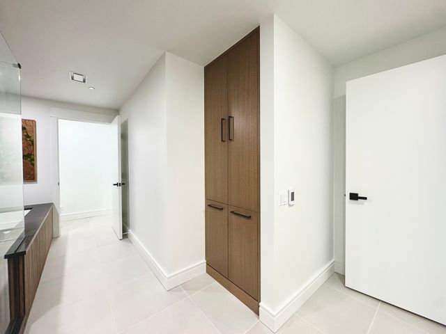 415 E North Water Street 2701, Chicago, IL 60611