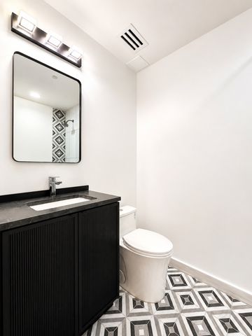 415 E North Water Street 2701, Chicago, IL 60611