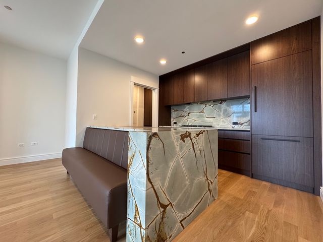 415 E North Water Street 2701, Chicago, IL 60611