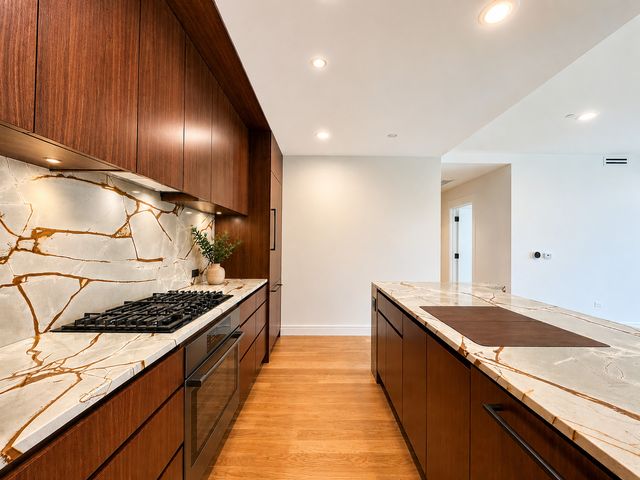415 E North Water Street 2701, Chicago, IL 60611