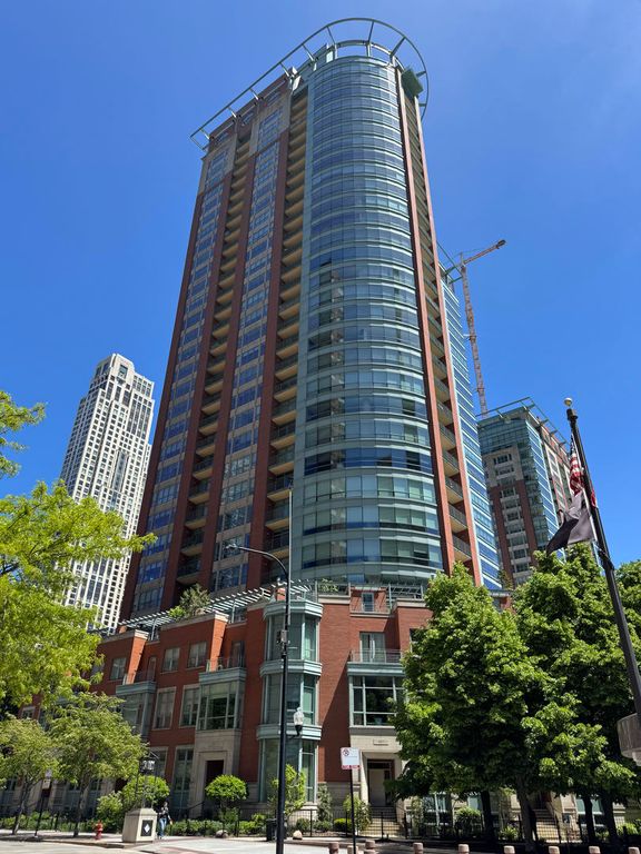 415 E North Water Street 2701, Chicago, IL 60611