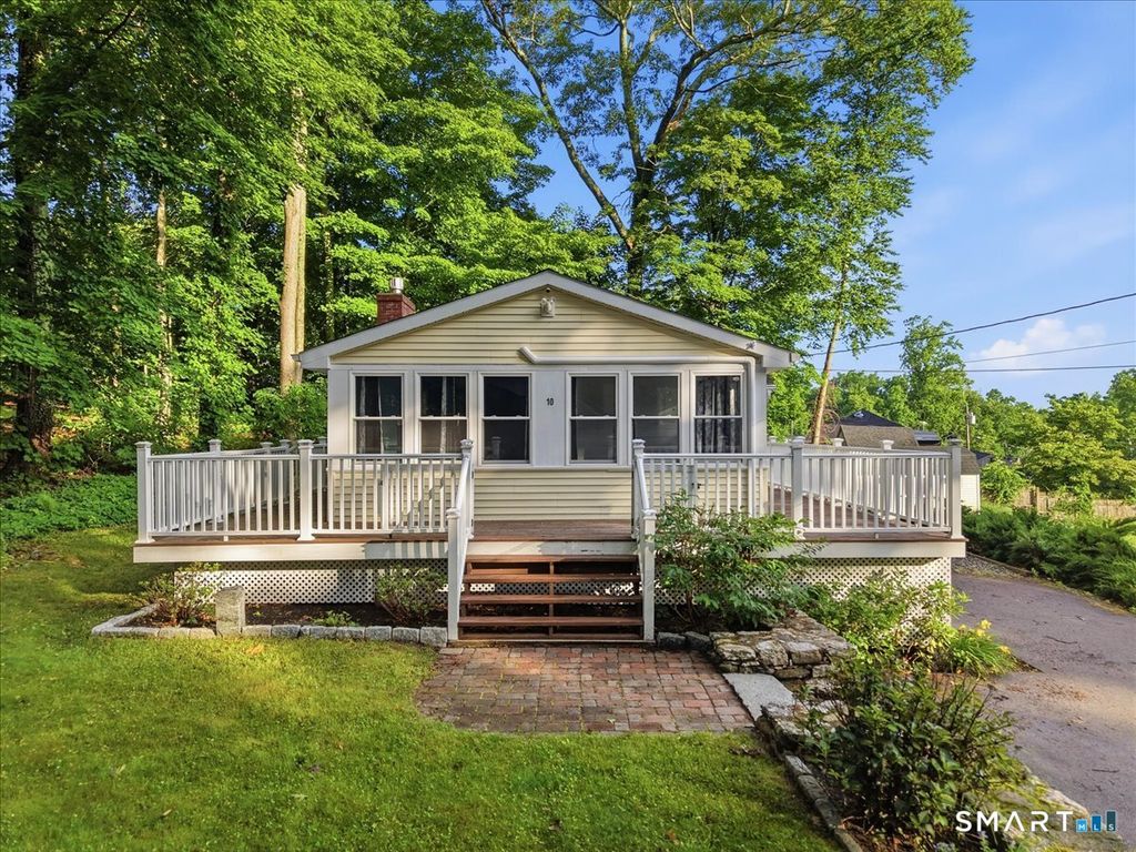 10 Woodside Road, Hebron, CT 06231