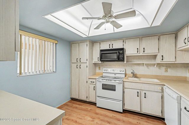 3210 N Harbor City Boulevard 209, Melbourne, FL 32935