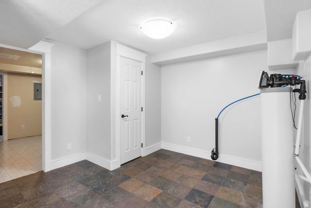 2080 SPRING OAKS DR, Springville, UT 84663