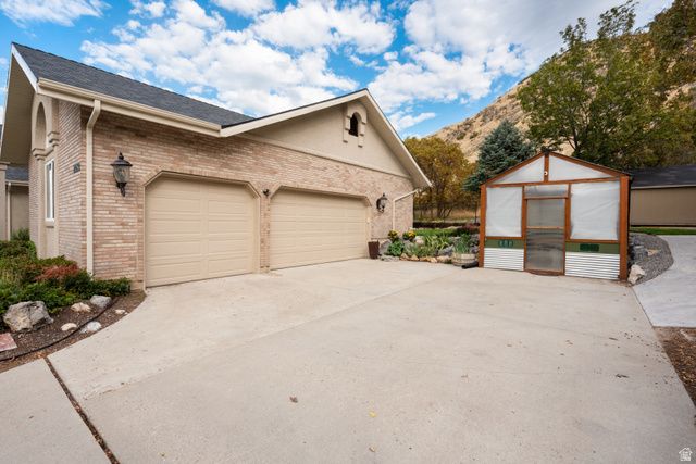 2080 SPRING OAKS DR, Springville, UT 84663