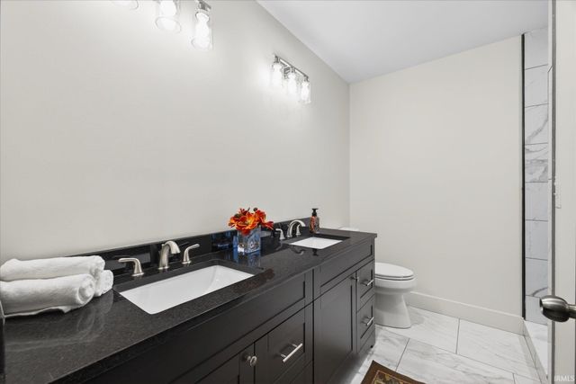 576 N Hartstrait Road, Bloomington, IN 47404