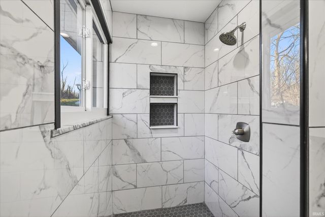 576 N Hartstrait Road, Bloomington, IN 47404