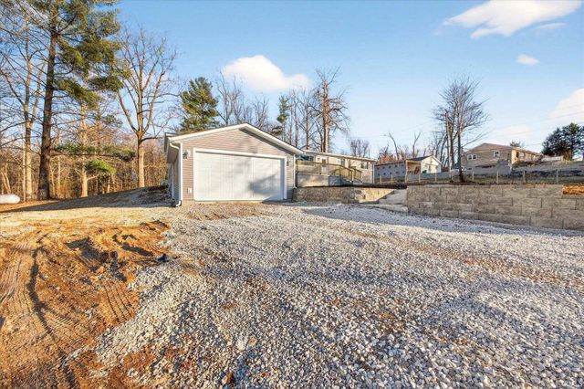 576 N Hartstrait Road, Bloomington, IN 47404