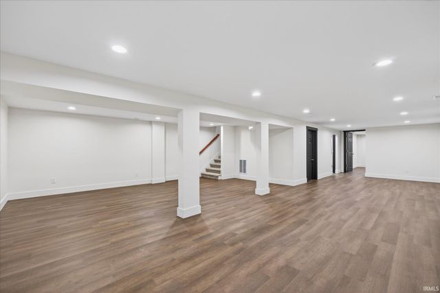 576 N Hartstrait Road, Bloomington, IN 47404