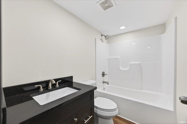 576 N Hartstrait Road, Bloomington, IN 47404