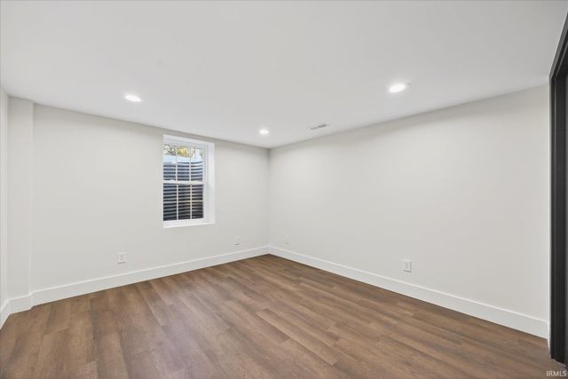 576 N Hartstrait Road, Bloomington, IN 47404