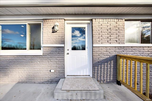 576 N Hartstrait Road, Bloomington, IN 47404