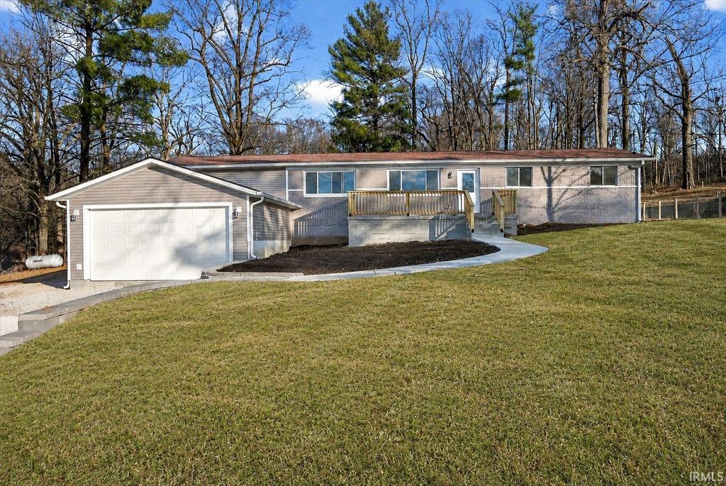 576 N Hartstrait Road, Bloomington, IN 47404
