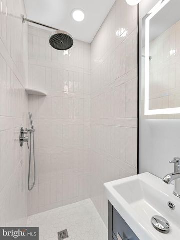 5846 LEBANON AVE, Philadelphia, PA 19131