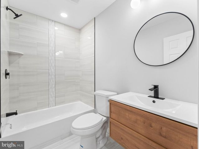 5846 LEBANON AVE, Philadelphia, PA 19131