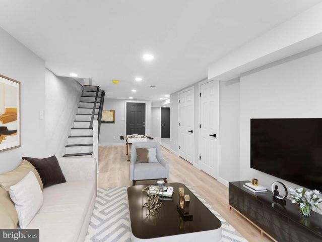 5846 LEBANON AVE, Philadelphia, PA 19131