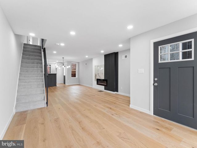 5846 LEBANON AVE, Philadelphia, PA 19131