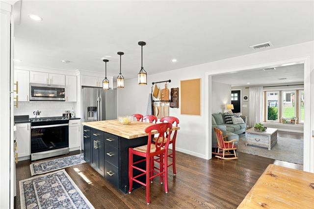 8 Elmhurst Drive, Smithfield, RI 02828