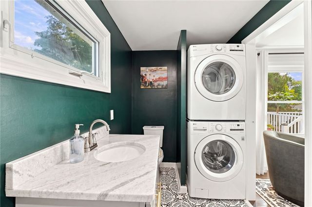 8 Elmhurst Drive, Smithfield, RI 02828