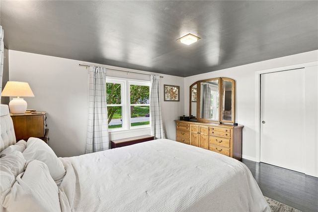 8 Elmhurst Drive, Smithfield, RI 02828