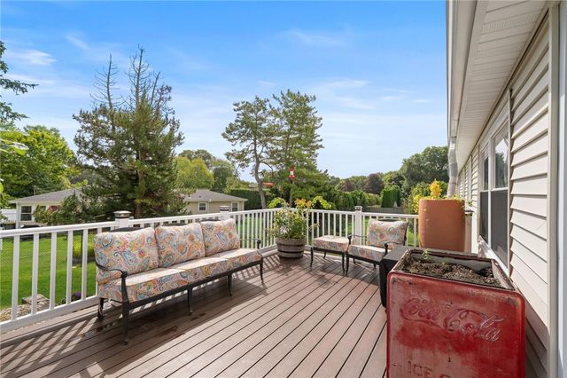 8 Elmhurst Drive, Smithfield, RI 02828