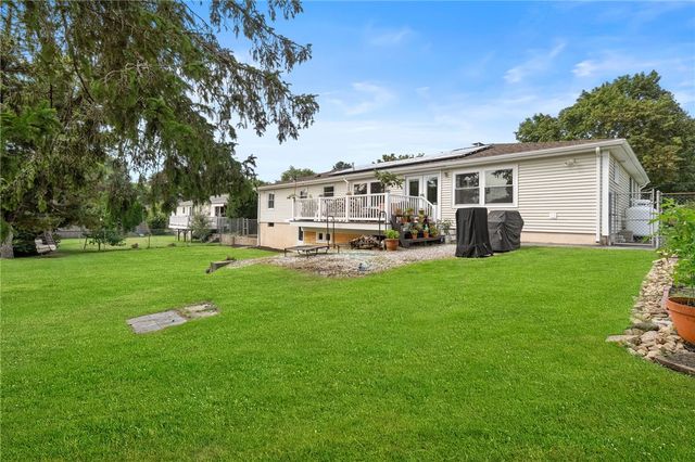 8 Elmhurst Drive, Smithfield, RI 02828
