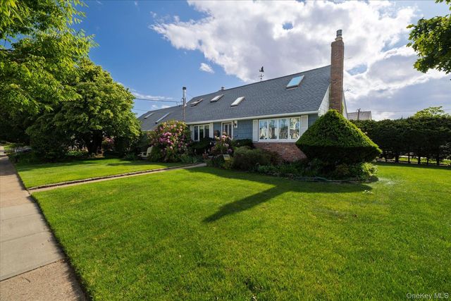 34 Seabreeze Road, Massapequa, NY 11758