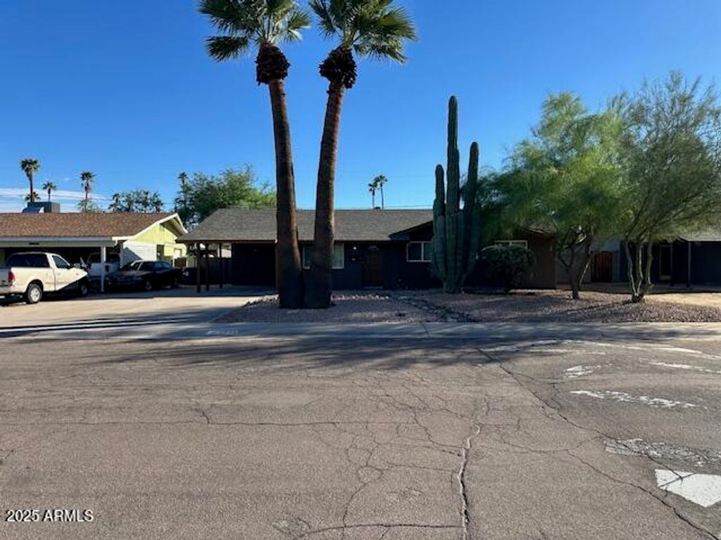 1025 W 12TH Place, Tempe, AZ 85281