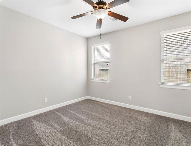 304 Country Crossing Circle, Magnolia, TX 77354