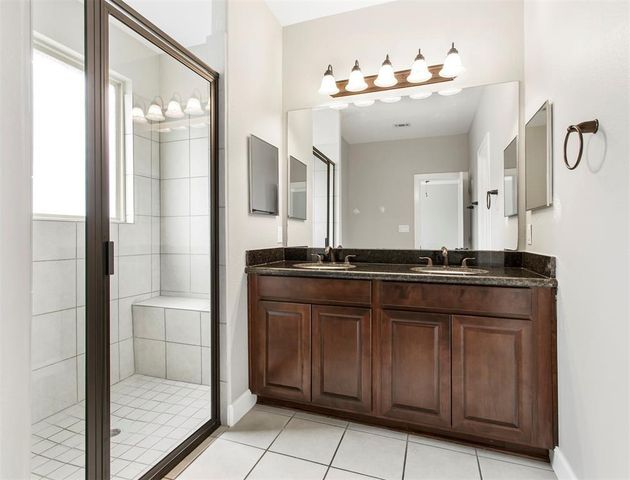 304 Country Crossing Circle, Magnolia, TX 77354