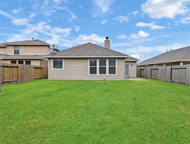 304 Country Crossing Circle, Magnolia, TX 77354