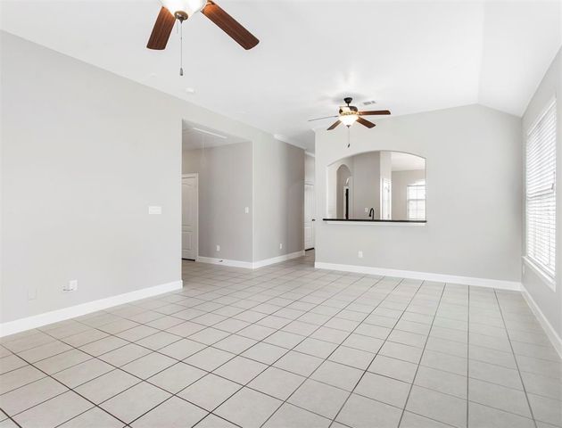 304 Country Crossing Circle, Magnolia, TX 77354