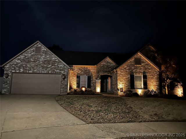 9900 N 114th East Court, Owasso, OK 74055