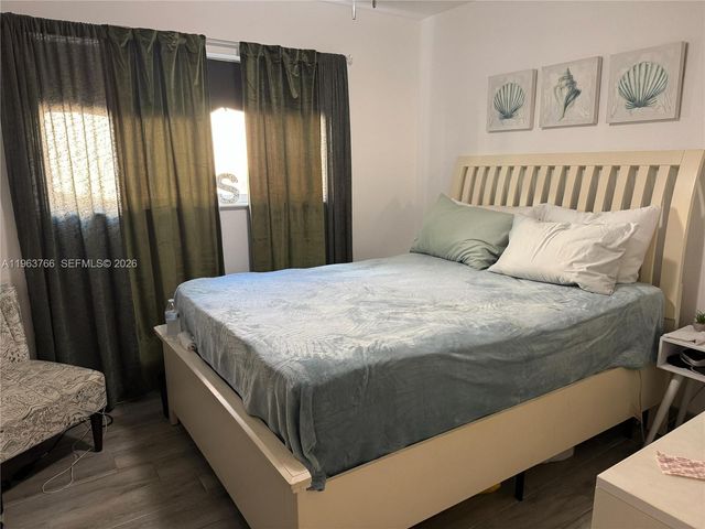 2538 Sherman St, Hollywood, FL 33020